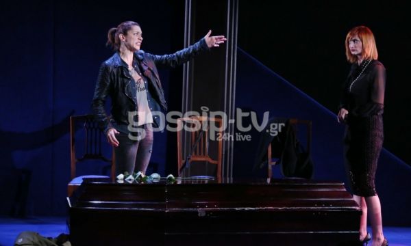 Το gossip-tv.gr στην επίσημη πρεμιέρα της παράστασης «Έπεσε νέκρα»