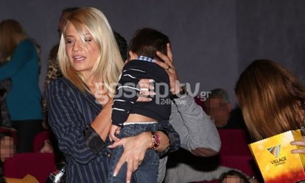 Φαίη Σκορδά: Με τον γιο της Δημήτρη στο σινεμά