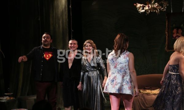 Επίσημη πρεμιέρα για την παράσταση «Ανύπαρκτοι φίλοι»