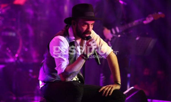 Σολωμού – Παπαρίζου – Καπουτζίδης στο live του Μουζουράκη