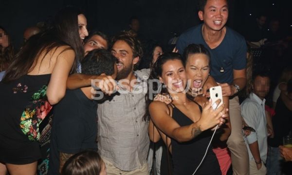 Το βαρύ ζεϊμπέκικο του Μάριου Πρίαμου στον Χολίδη, οι selfies και το γλέντι μέχρι το πρωί!