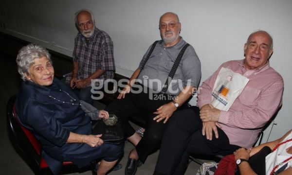 «Και τώρα τι κάνουμε;» στο θέατρο Τέχνης με την Αντώνη Καφετζόπουλο