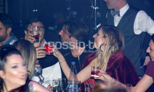 Μαρία Κορινθίου – Γιάννης Αϊβάζης: Διασκέδασαν με Γιάννη Πλούταρχο