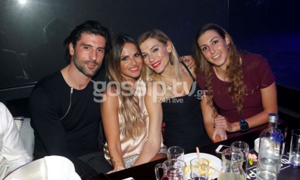 Μαρία Κορινθίου – Γιάννης Αϊβάζης: Διασκέδασαν με Γιάννη Πλούταρχο