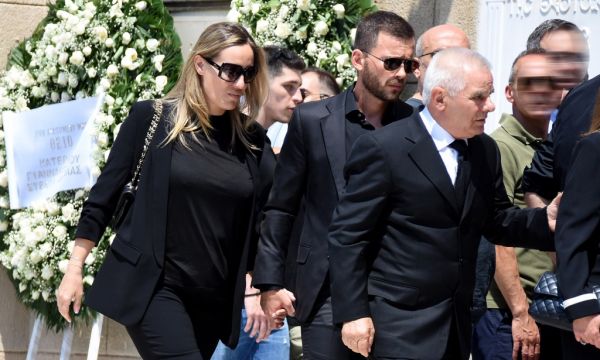 Η Ελεονώρα Μελέτη και ο Θοδωρής Μαροσούλης με τον Δημήτρη Μαροσούλη