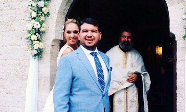 Παραμυθένιος γάμος χθες στη Χαλκιδική για το μοντέλο και τον επιχειρηματία!