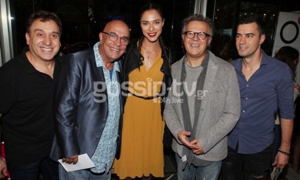 Λαμπερή πρεμιέρα για την παράσταση «Μακρυκωσταίοι και Κοντογιώργηδες»! Η Γερονικολού πού ήταν;