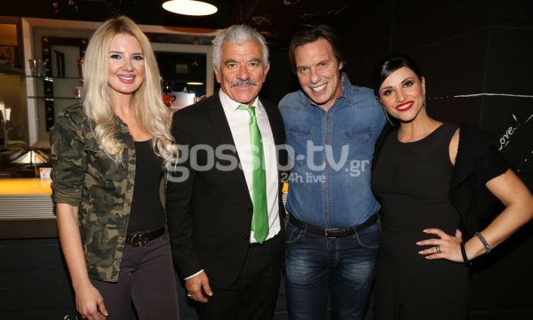 Επίσημη πρεμιέρα για την παράσταση «Μπαμπά μην ξαναπεθάνεις Παρασκευή»