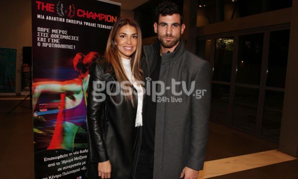 Είναι η μαμά γοητευτικού Έλληνα και… μέλλουσα πεθερά γνωστής τραγουδίστριας!