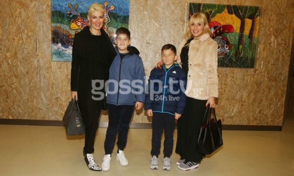 Αδελφές Φραγκάκη: Στο θέατρο με τους... άνδρες της ζωής τους! (pics)