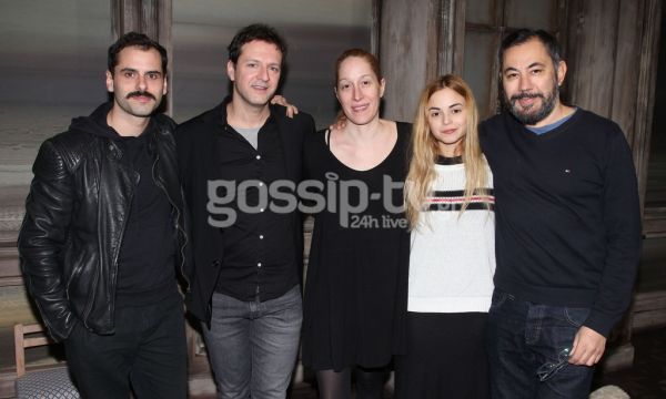 Στην κοπή της πίτας για την παράσταση «Ο βυσσινόκηπος»