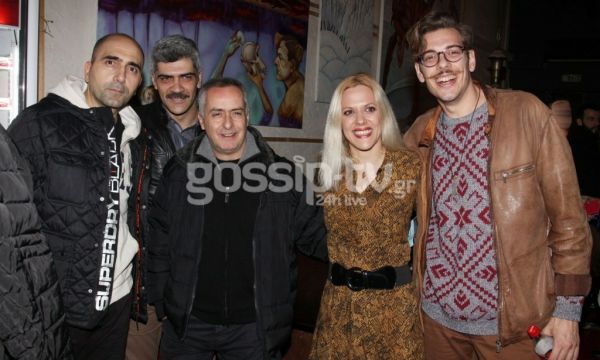 Επίσημη πρεμιέρα για την παράσταση «Cagebirds από τις ΜανταΜίτσες» 