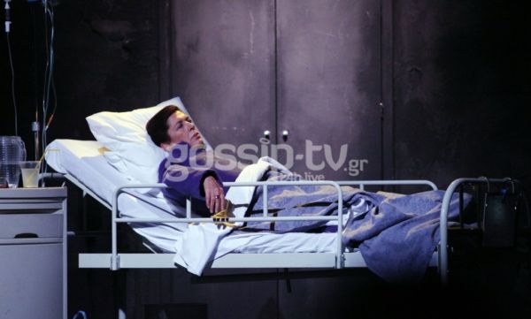 Λαμπερή πρεμιέρα για την παράσταση «Σωτηρία Μπέλλου – Η περιπλανώμενη ζωή μιας ρεμπέτισσας»