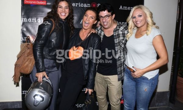 Επώνυμοι σε shopping therapy