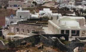 Jolie-Pitt: Αγόρασαν εξοχικό στην Οία