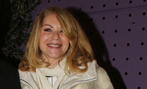 Τρομάξαμε να την αναγνωρίσουμε. Κι όμως είναι η Έλλη Στάη!