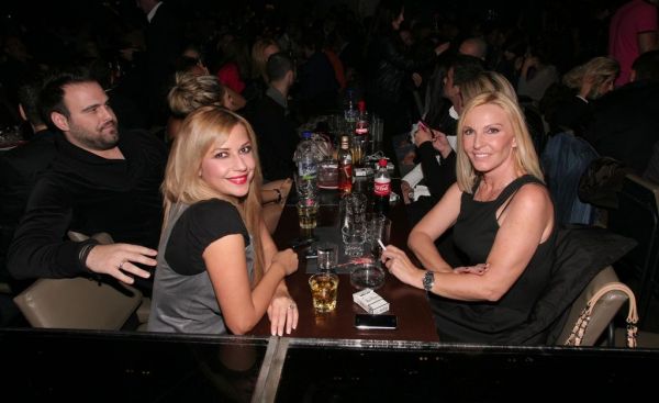 Χρύσπα-Παναγιώτης Νικολάου: Ο γάμος τους ταιριάζει γάντι!