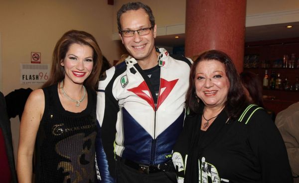 Όσα έγιναν στην πρεμιέρα της παράστασης "Πολίτης γάμα κατηγορίας" (φωτό) 