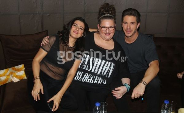 Και ποιος δεν βρέθηκε στο καμαρίνι του Οικονομόπουλου! Κοσμοσυρροή από celebrities!