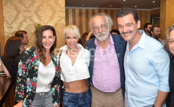 Λαμπερή πρεμιέρα για την παράσταση «Πολυτεχνίτης και Ερημοσπίτης» στο Θέατρο Αθηνά