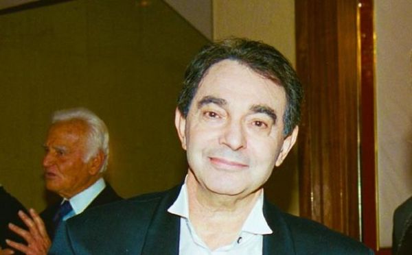 Γνωστός τραγουδιστής δηλώνει: «Σκέφτομαι ακόμα και να αυτοκτονήσω»