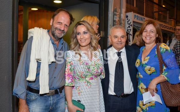 Λαμπερή πρεμιέρα για την παράσταση «Πολυτεχνίτης και Ερημοσπίτης» στο Θέατρο Αθηνά