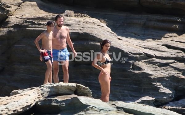 Σωτηροπούλου-Μαραβέγιας: Βουτιές με τον σκύλο τους