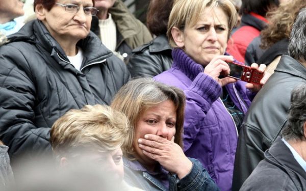 Video: Το τελευταίο αντίο στον Νίκο Παπάζογλου
