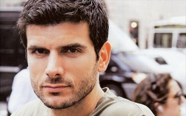 Ποιος ηθοποιός αποκάλυψε ότι κάνει ευκαιριακές σχέσεις;