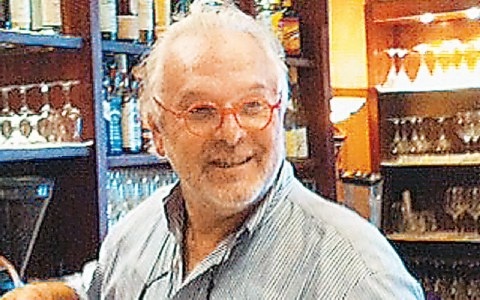 Ο Έλληνας που ξελόγιασε την Μέρκελ με τους λαχανοντολμάδες του