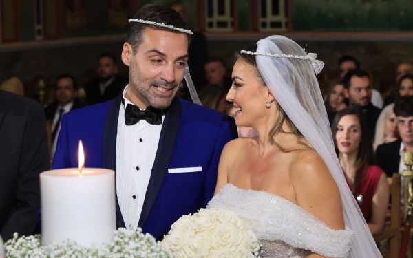 Λαμπερός γάμος για τον αγαπημένο τραγουδιστή Αλέξανδρο Νότα και την καλλονή σύζυγο του