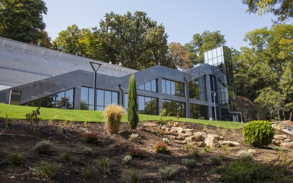 Συγκίνηση και ενθουσιασμός στα εγκαίνια του Ελληνικού πάρκου στην Οδησσό!