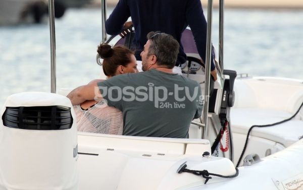 Σιγά βρε παιδιά, «κολλήσαμε» από τα «μέλια»