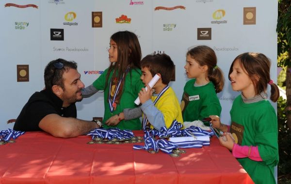 Η Υβόννη, ο Ρέμος… και τα παιδιά τους!