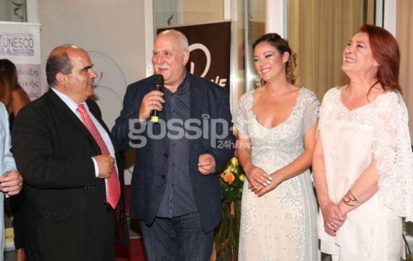 Επίδειξη μόδας από την Μπάγια Αντωνοπούλου και το ατελιέ της