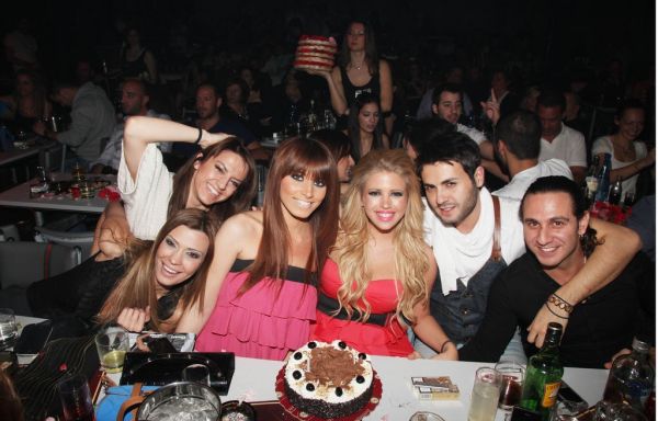 Θα σε μάθω εγώ κολύμπι…