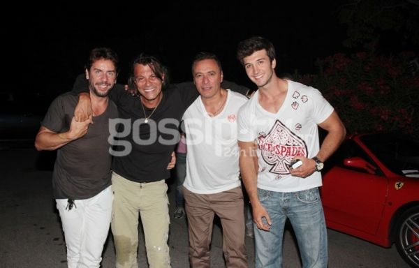 Λίγο πριν πάρει τη θέση του  