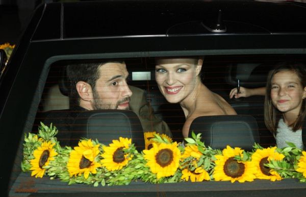 Μουρούτσος-Περάκη: Καρέ καρέ ο γάμος τους και η βάφτιση της κόρης τους