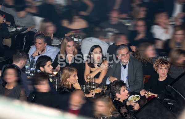 Στεφανίδου-Ευαγγελάτος: Η έξοδος και οι τρυφερές αγκαλιές σε νυχτερινό κέντρο