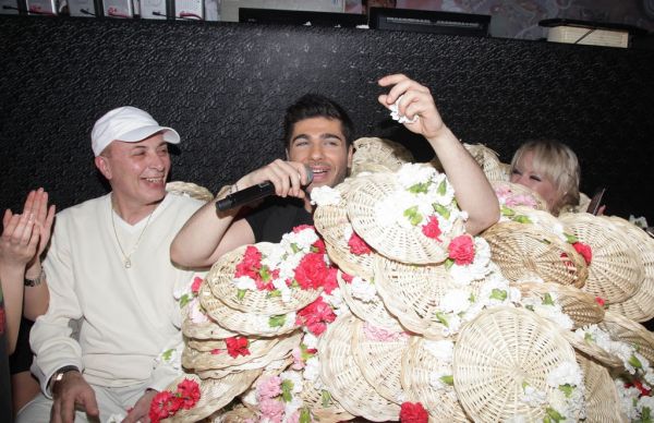 Θα σε μάθω εγώ κολύμπι…