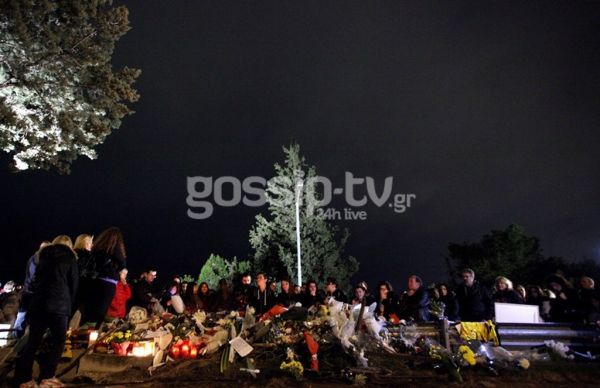 Η συγκέντρωση στο σημείο του τροχαίου, η ενός λεπτού σιγή, το γλέντι και συγκινητική μαντινάδα