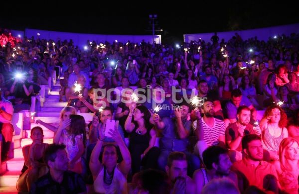 Αποθεώθηκε στην συναυλία της η Πέγκυ Ζήνα