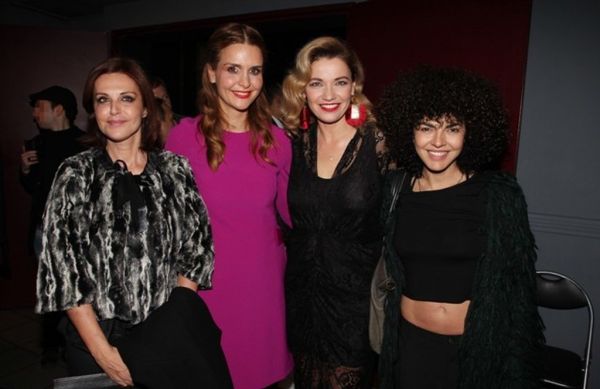  Λαμπερή πρεμιέρα με επώνυμους θεατρόφιλους και χαμόγελα επιτυχίας!