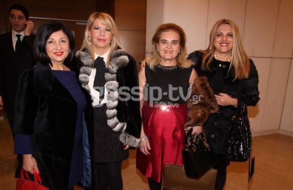 Επίδειξη νυφικών του Βασίλη Ζούλια