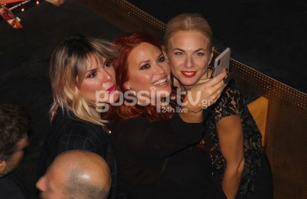 Η Σίσσυ Χρηστίδου σε «τρελά» κέφια στην πρεμιέρα του Μαραντίνη!