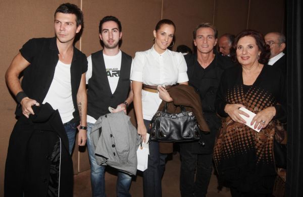 Μια θεατρική βραδιά με πολλούς celebrities