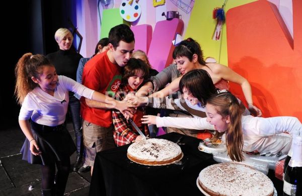 Τα «Ζουζούνια» έκοψαν την Πρωτοχρονιάτικη πίτα  