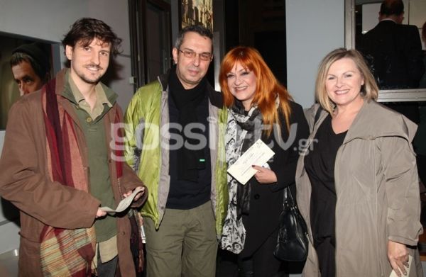 Λαμπερές παρουσίες στην πρεμιέρα της θεατρικής παράστασης «Το κοροϊδάκι της Δεσποινίδος»