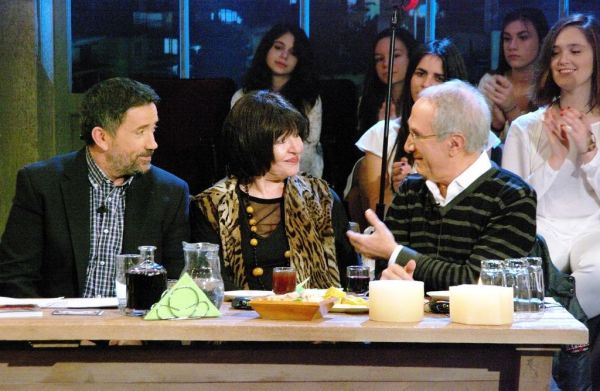 «Στην υγειά μας ρε παιδιά»: Αφιέρωμα μνήμης στη Βίκυ Μοσχολιού