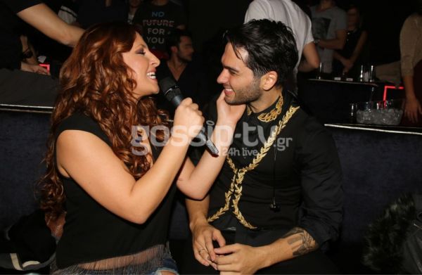 Δείτε τη... ζουμπουρλού Έλενα Παπαρίζου να... αναστατώνει!